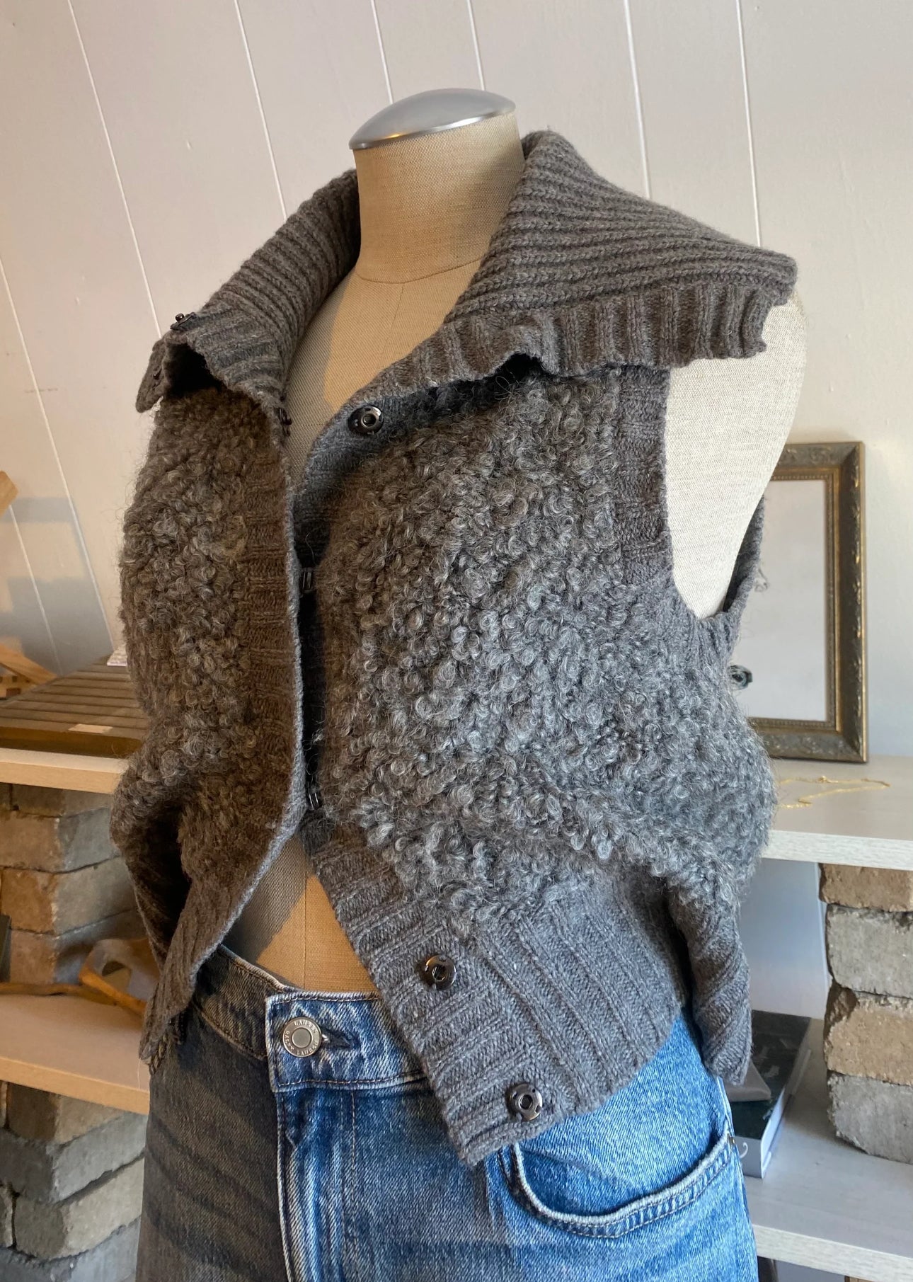 H & M wool vest L